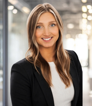 Haley  Bennett Photo